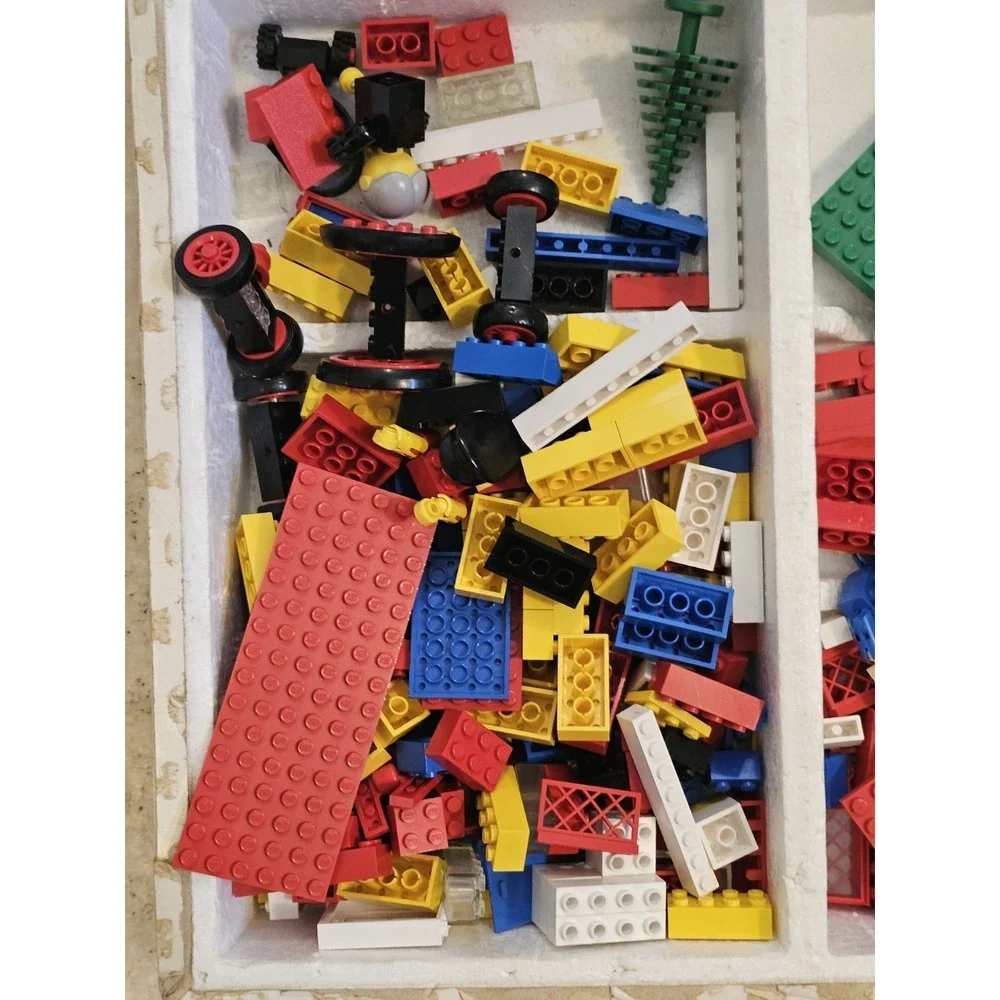 Lego Set 190 City Building w/ Figures in Original Box  Vntg Unknown If Complete